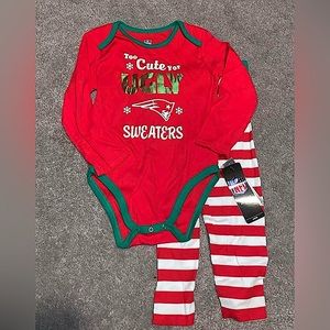 NFL Patriots BNWT 24 month outfit/pajama pants and longsleeve onesie set